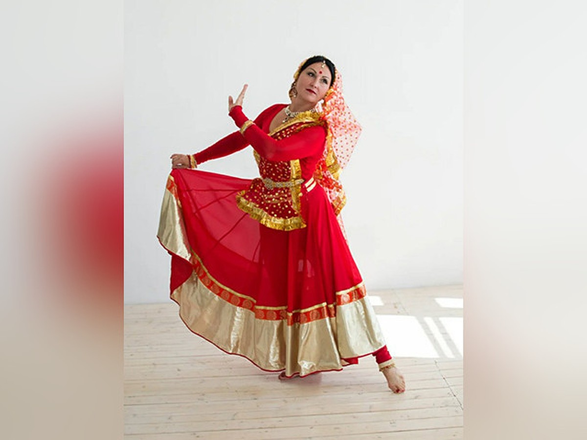Индийские танцы Все мы - Yoga & Wellness Central Asia