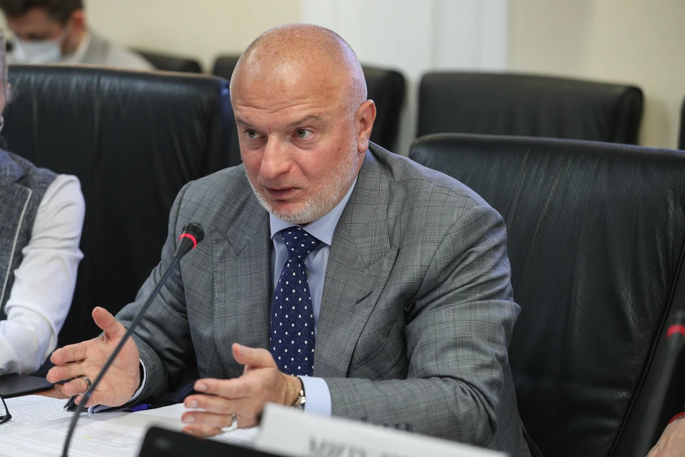 Сенатор Клишас назвал «мерзавцами и нацистами» голосовавших за снос памятника Освободителям в Риге