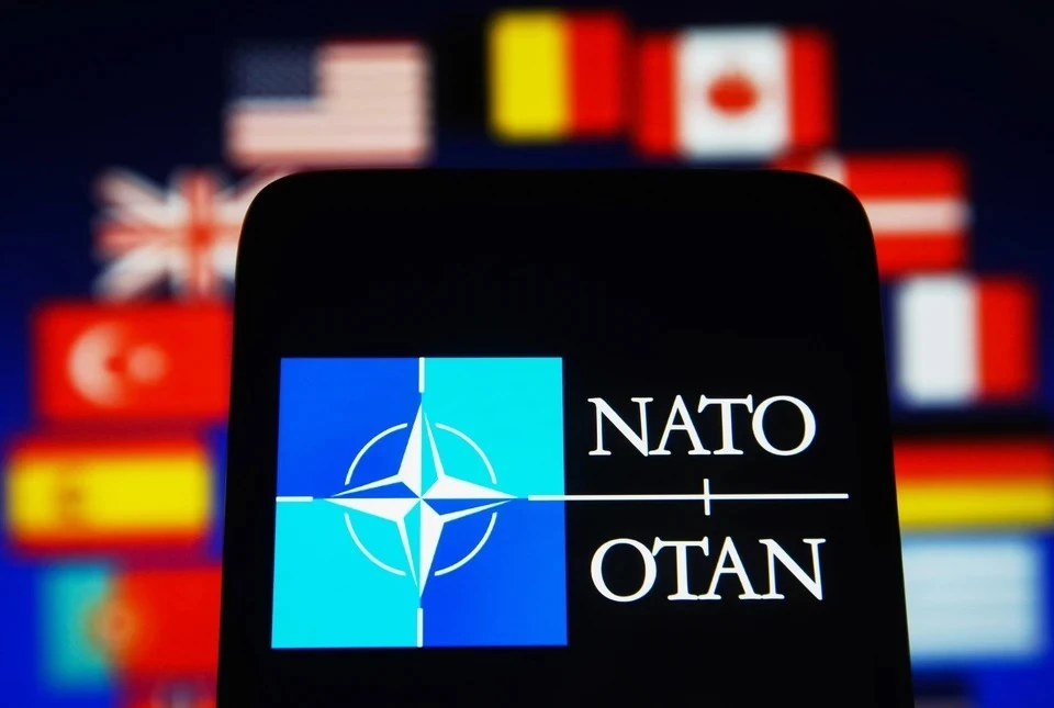 России необходимо оперативно реагировать на расширение НАТО, уверен Игорь Коротченко