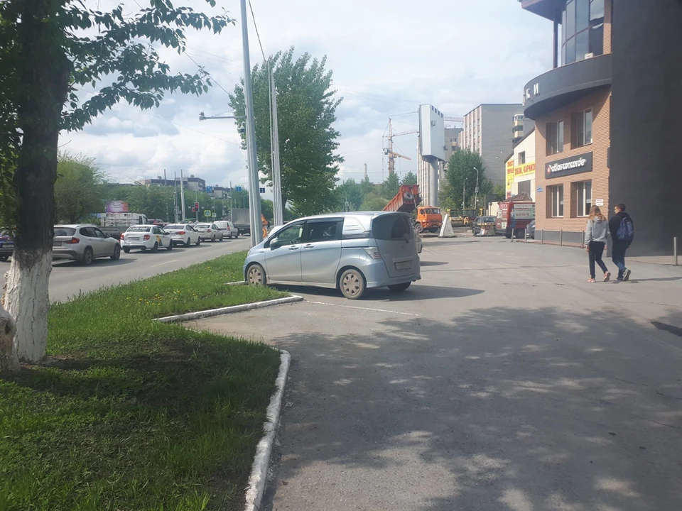 В Тюмени до 1 июля отремонтируют участок автодороги на улице 50 лет Октября.