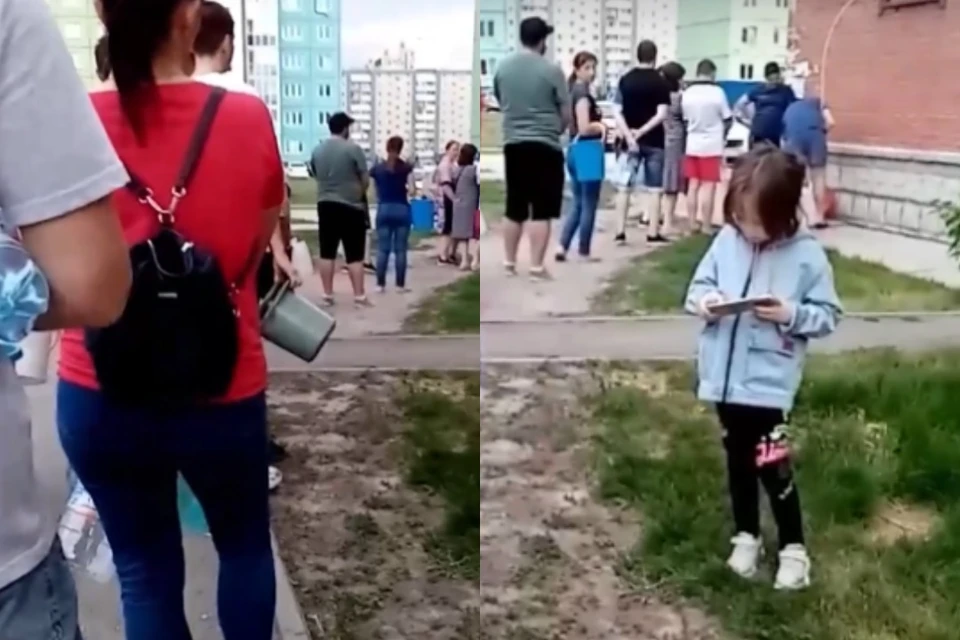 В Новосибирске жители выстроились в очереди за водой. Фото: АСТ-54.