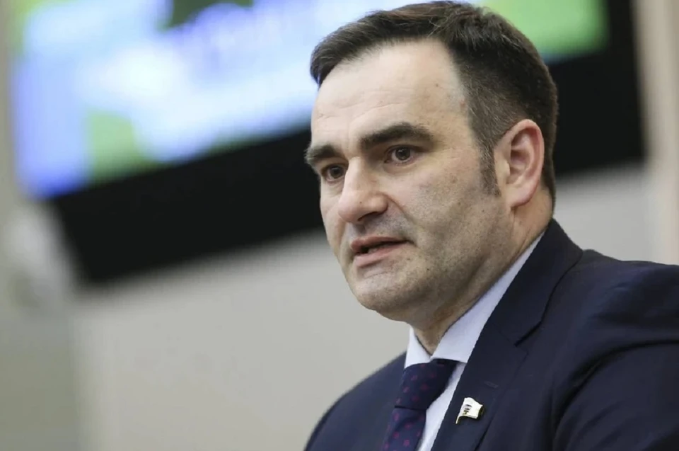 В 2020 году министр заработал более 6,7 млн рублей. ФОТО: из официальных страниц Юрия Кобзева.