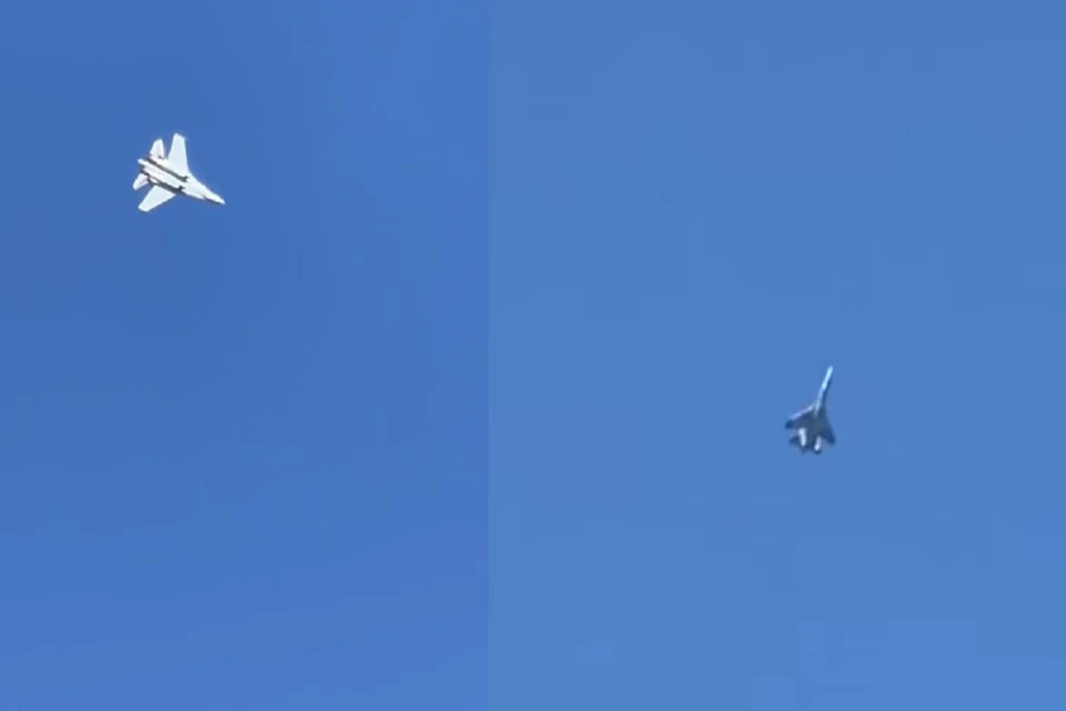 Новосибирцы заметили в небе истребители СУ-34. Фото: стоп-кадр.