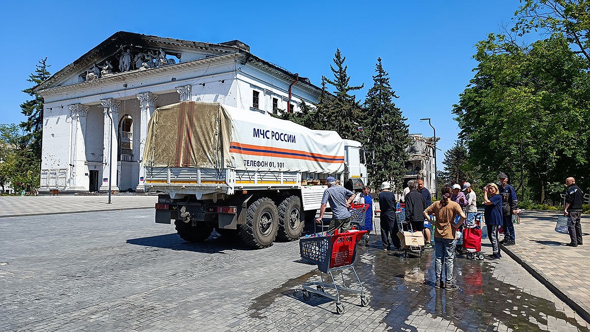 «Украиной сыты по горло, люди просят все русское!»: Как приходит в себя  Мариуполь - KP.RU