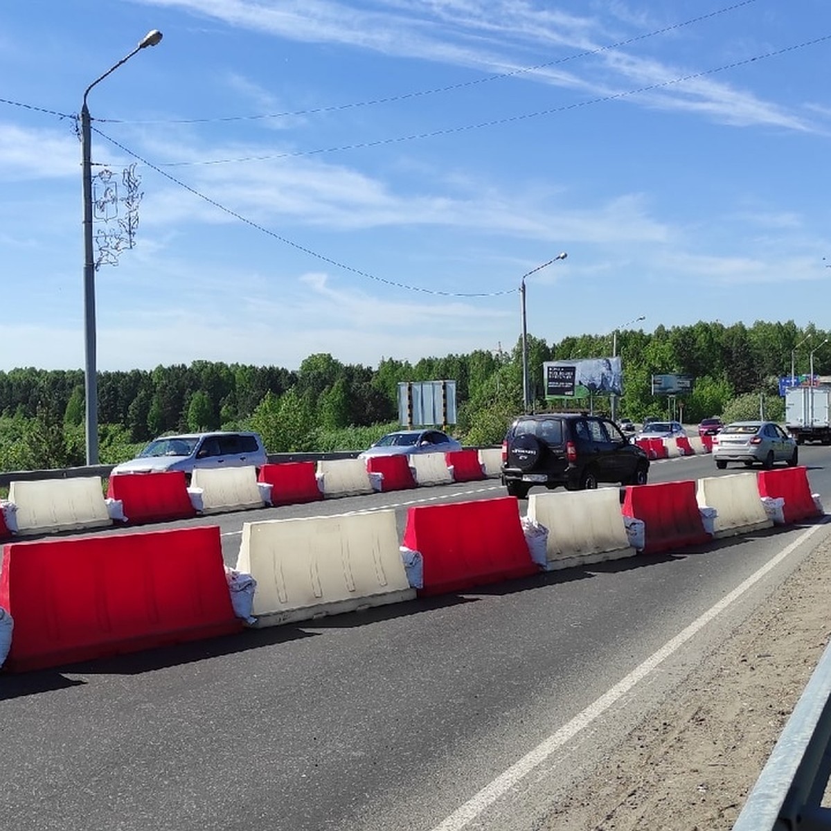 В Томске на Коммунальном мосту на 50 процентов выполнен демонтаж барьерного  ограждения - KP.RU