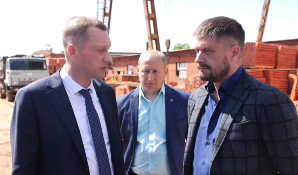 Роман Бусаргин на кирпичном заводе