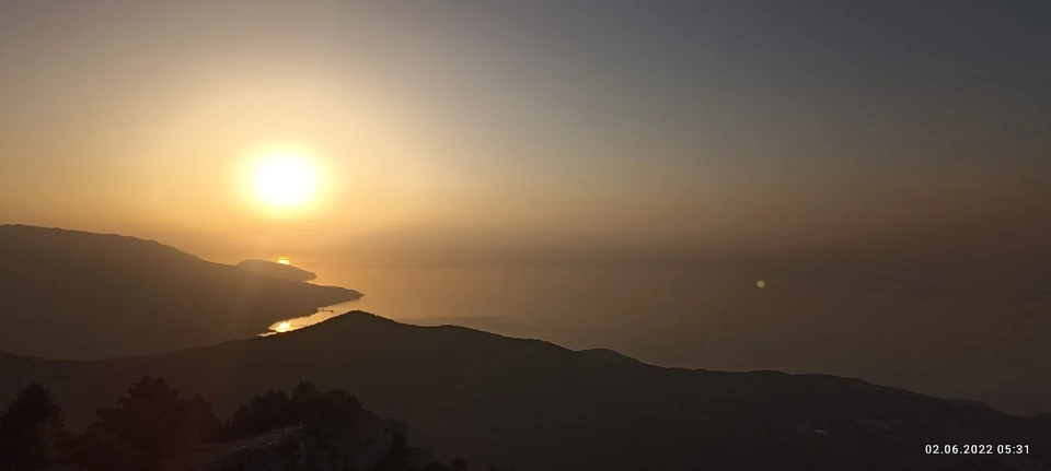 Рассвет на Южном берегу Крыма. Фото: Андрей Бачурин/VK