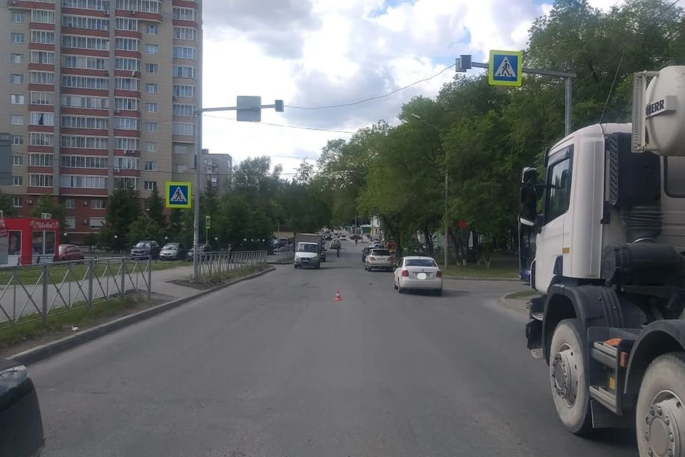 В Новосибирске иномарка сбила школьника на пешеходном переходе. Фото: Госавтоинспекция по Новосибирску