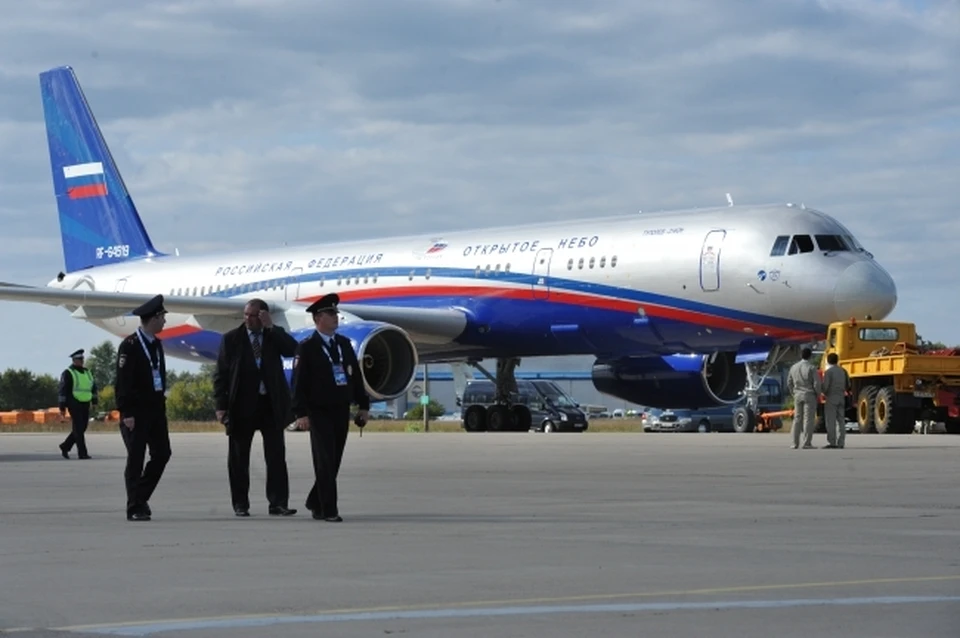 Авиакомпании омска. Омск авиа. Омск Сочи самолет. Самолет Омск Тюмень. Ту 154 Омск авиа модель.