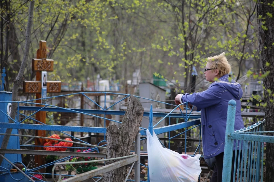 В Томской области в городе Северск местные жители жалуются в соцсетях на то, что неизвестные воруют памятники с могил их близких. Фото: Густаво Зырянов\Сиб.ФМ
