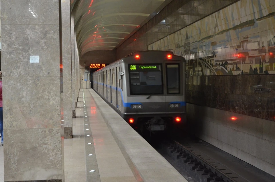 Создание официальной схемы линий Московского метро для вестибюлей