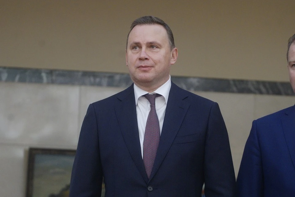Знак отличия вручают за особые заслуги или достижения в сфере социально-экономического развития региона