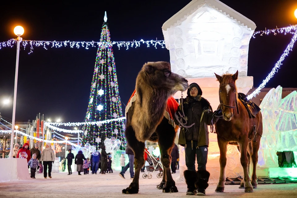 Каждый год тематика "Ледового городка" в Челябинске меняется