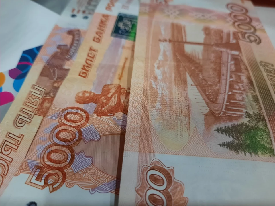 Жительница Ямала потеряла 100 тысяч рублей пытаясь спасти свою кредитную карту от мошенников