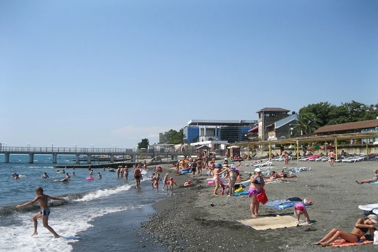 «Еще одного отметелили!»: после нападения пляжных охранников на туриста в Сочи, выяснилось, что оно не первое