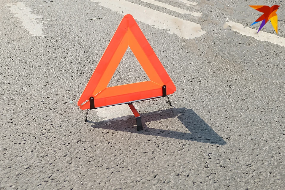 Пострадавшего автомобилиста доставили в больницу с ушибленной раной головы, а также сотрясением головного мозга.