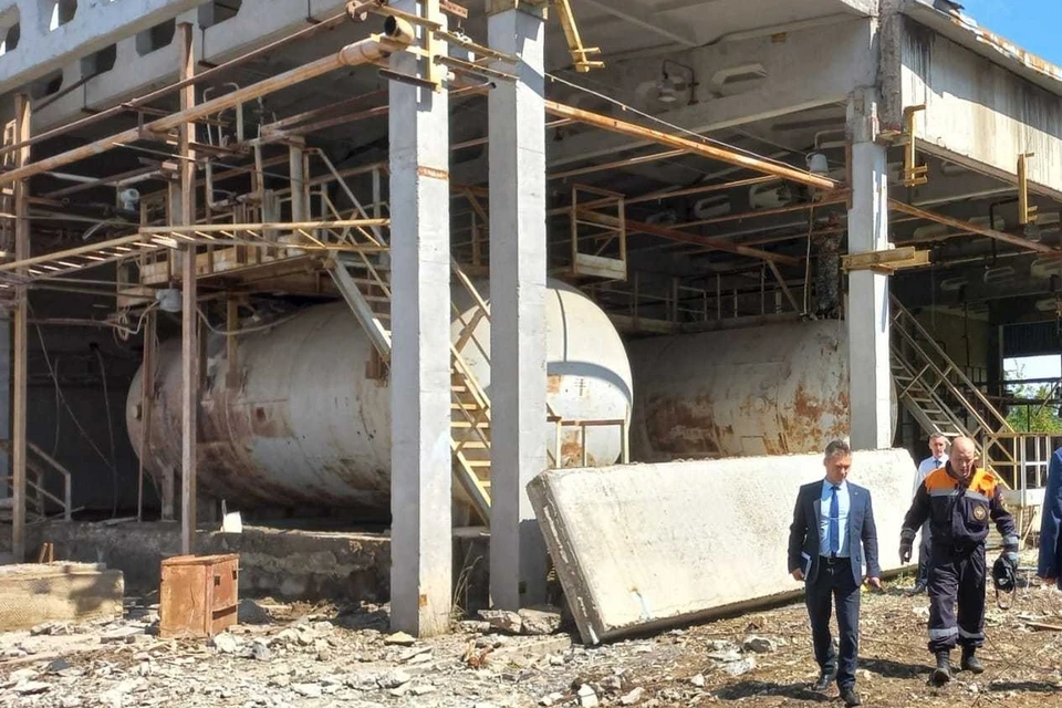 В Железногорске заброшенный завод очистили от хлорсилана. Фото: пресс-служба правительства края