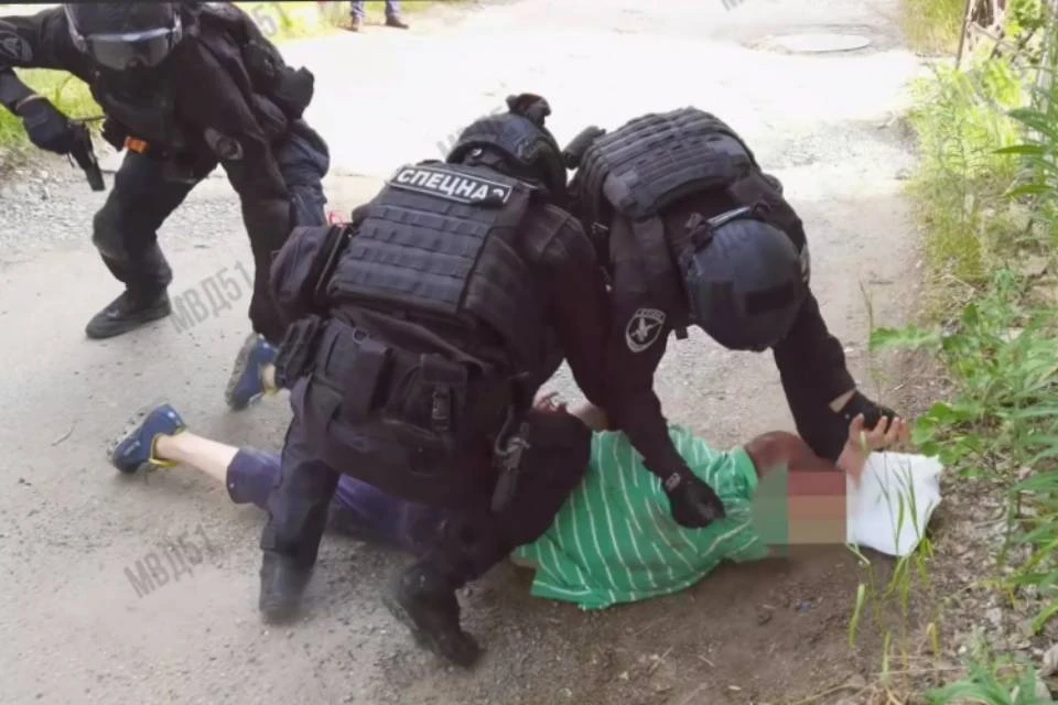 Задержанный - 52-летний житель Мончегорска. Фото: скриншот видео УМВД по Мурманской области