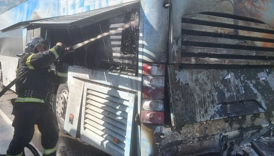На трассе под Орлом горел автобус