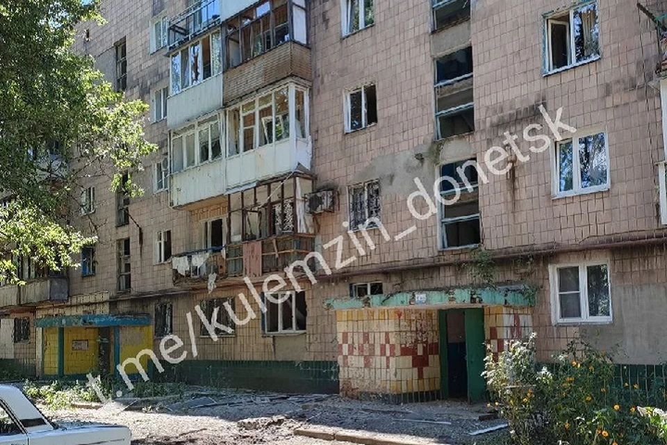 Зафиксированы повреждения жилых домов. Фото: телеграм-канал Алексея Кулемзина