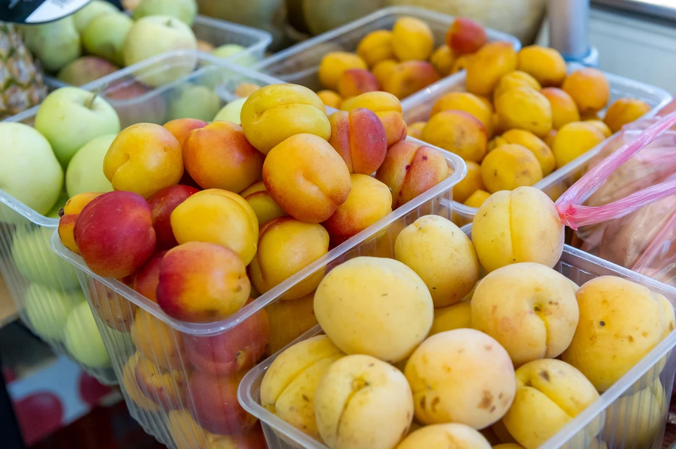Волгоградцам рекомендовали покупать фруктовое «сладкое трио» июля