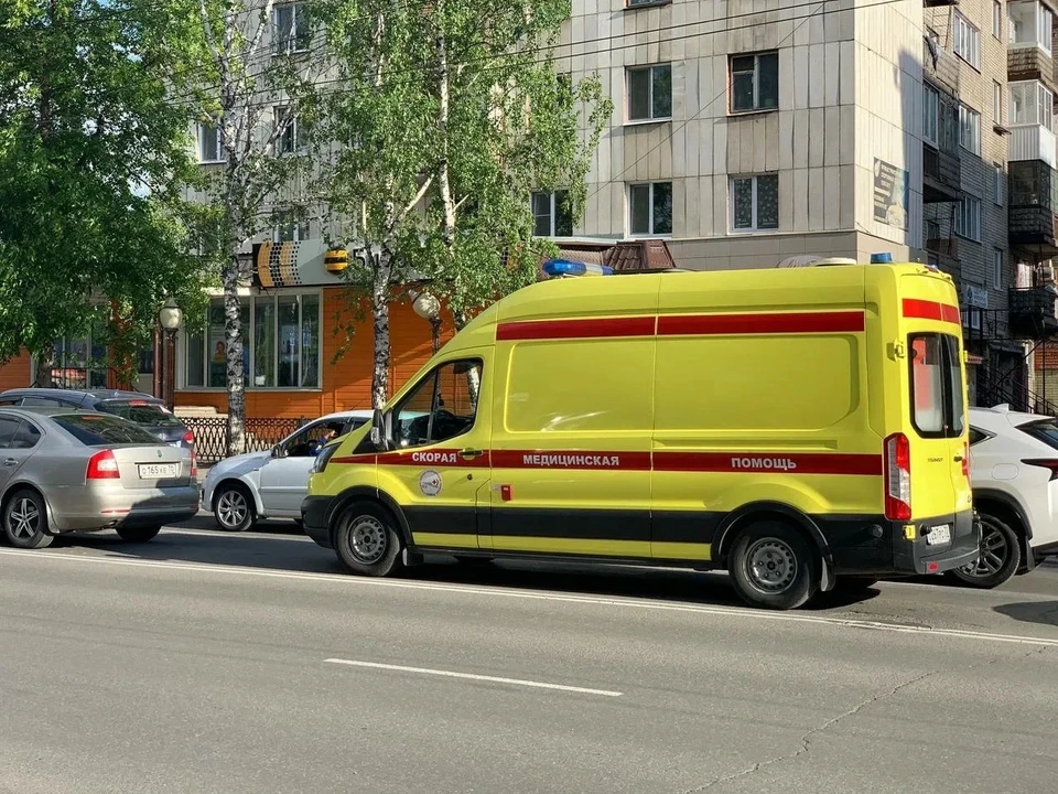Травмировал девушку ее сосед, которому мешал шум.