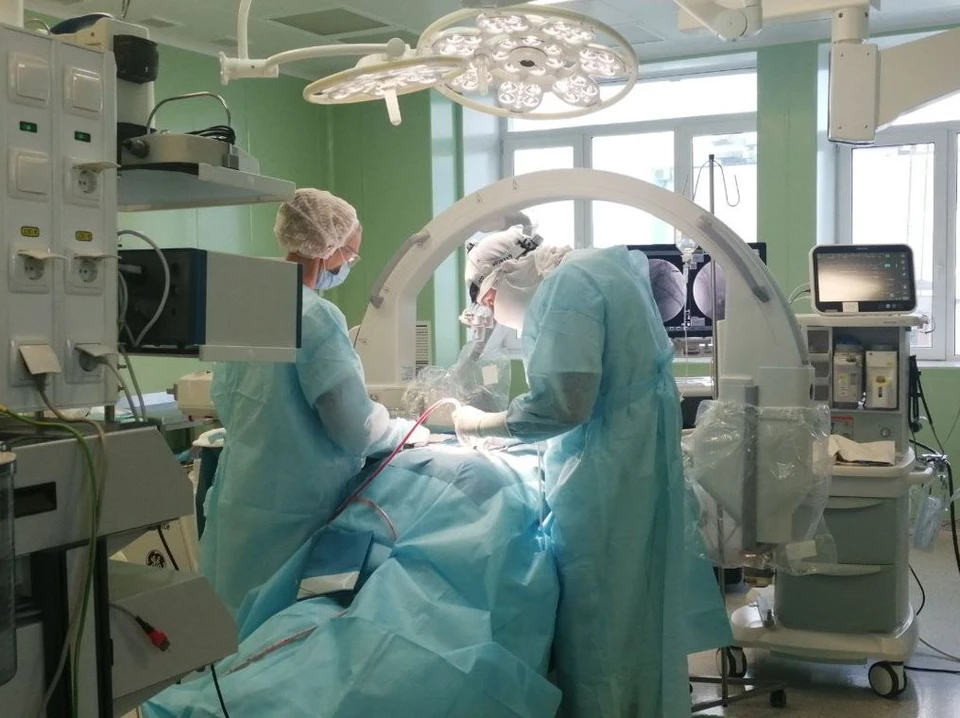Пациентке установили стент на месте разорвавшейся аневризмы. Фото: ЧОКБ