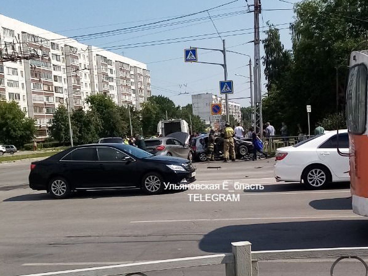 В Ульяновске 25 июля в Заволжье произошло сразу три серьезных ДТП - KP.RU