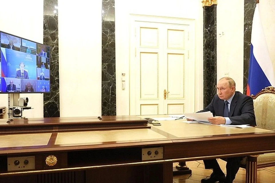 Владимир Путин поручил в течение дня подготовить доклад о ситуации на Дальнем Востоке. Фото: сайт Президента России