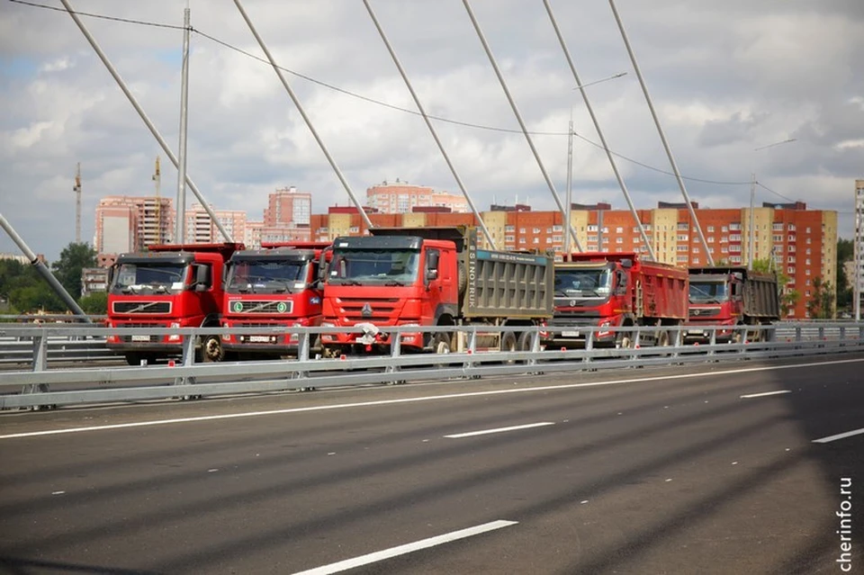 Открытие череповец. Архангельский мост Череповец. Мост в машине. Открытие моста в Череповце. Открытие моста в Череповце Архангельского.