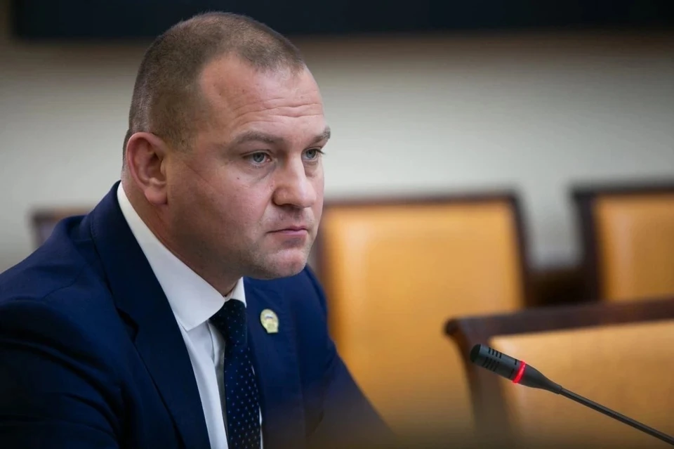 К работе Салмина у горожан есть масса вопросов