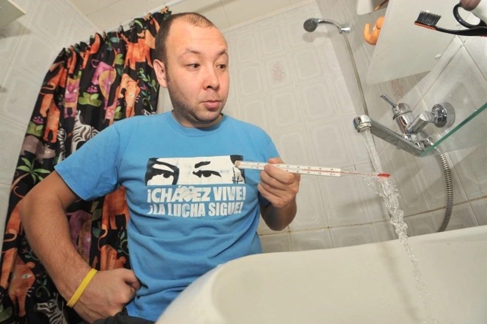 В Ленинском районе Новосибирска без горячего водоснабжения на день остались 13 домов.