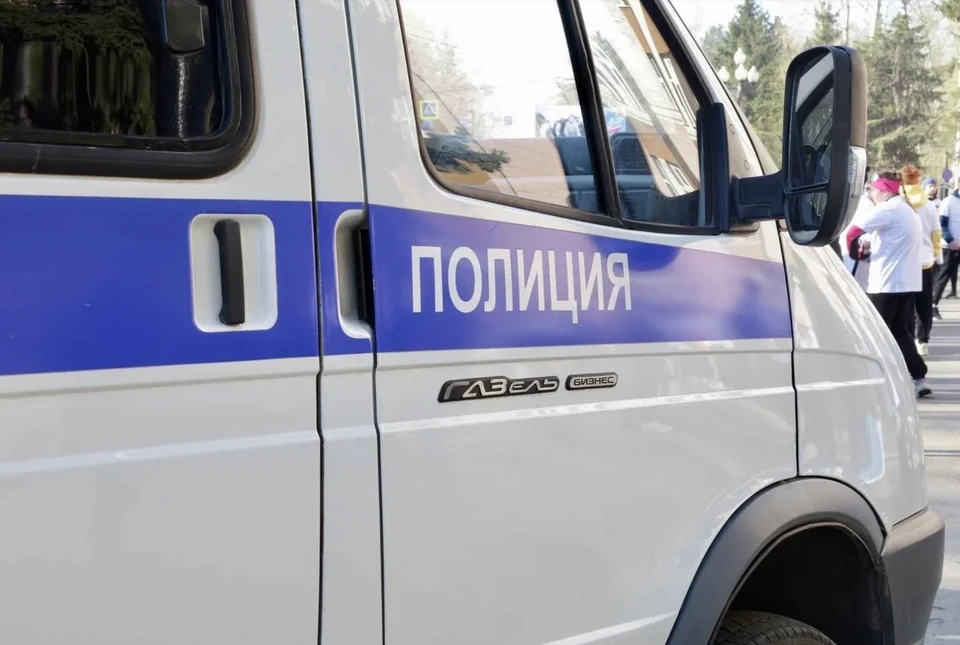 В Томске 38-летний местный житель напал на сотрудника полиции.