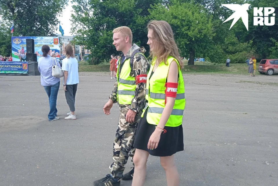 Дружинники "Дозора 69" были задействованы во время празднования Дня ВДВ. Они попались на глаза журналиста "КП"-Тверь".