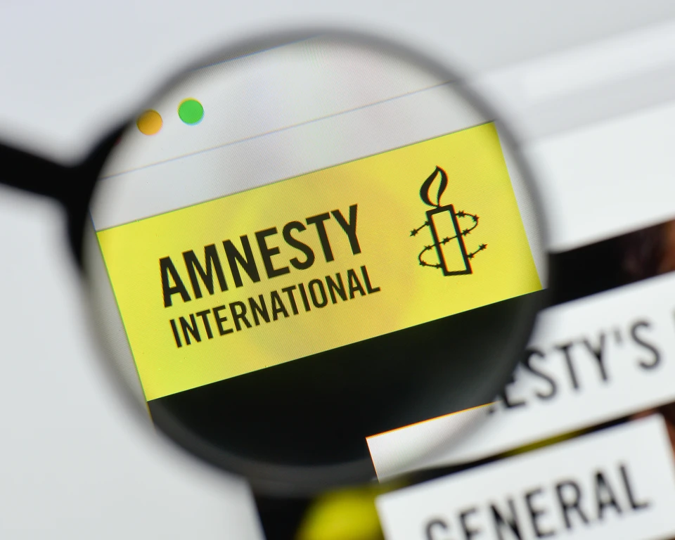 В Киеве доклад Amnesty International назвали "перекладыванием ответственности с агрессора на жертву".