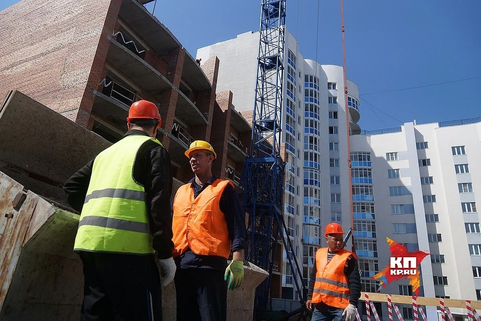 Рабочего на стройке убило арматурой