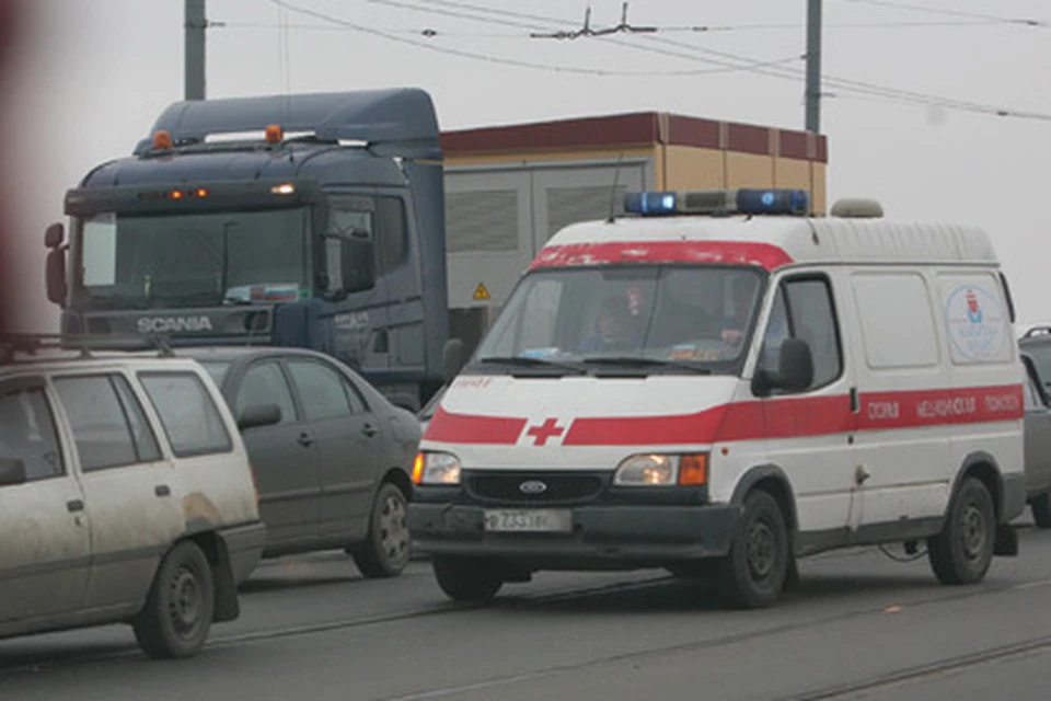На юге Волгограда 11-летняя девочка попала под колеса авто