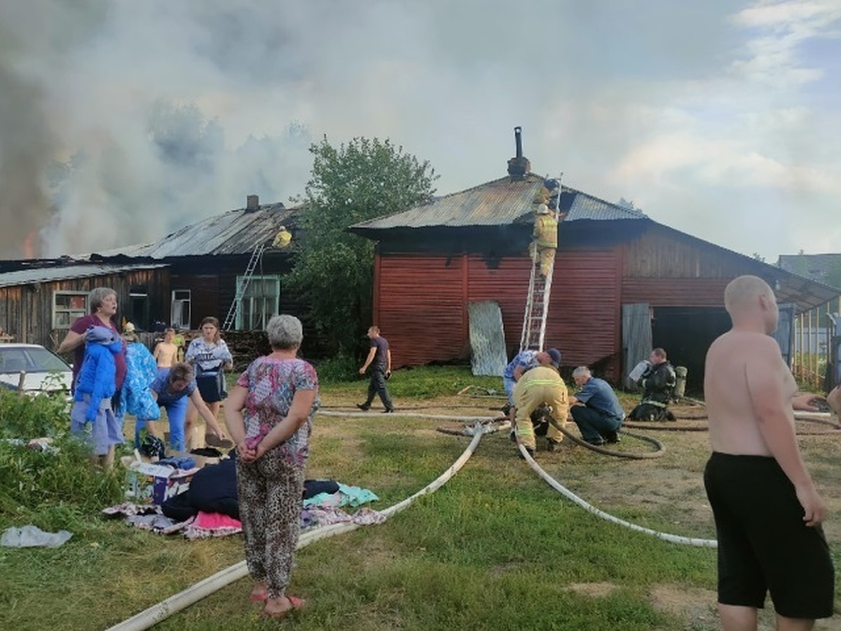 В Пермском крае из-за пожара четыре семьи остались без крыши над головой -  KP.RU