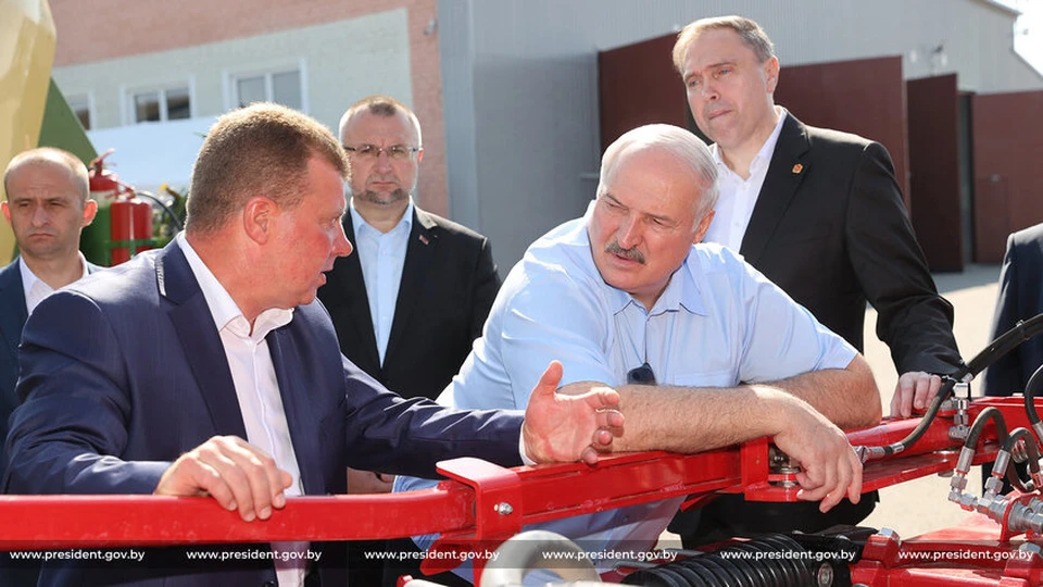 В этот же день Лукашенко провел совещание. Фото: пресс-служба президента