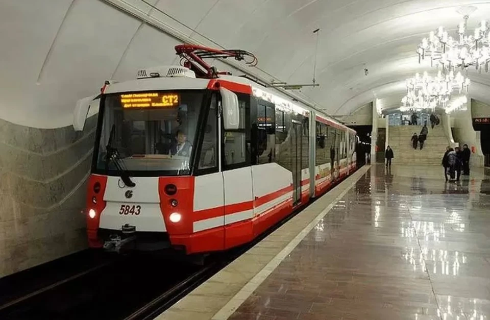 Электротранспорт продолжает ходить в Волгограде в ливень. Фото: Архив "КП".
