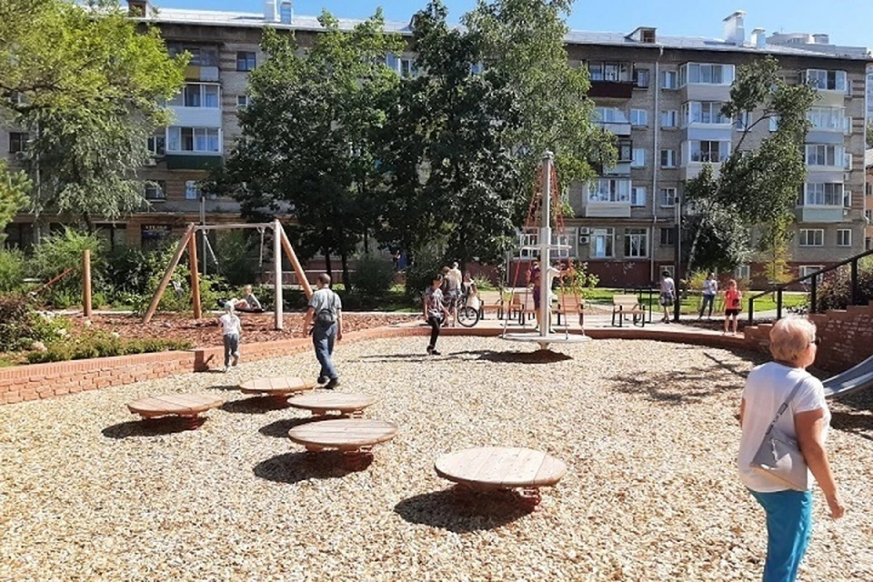 Девочка получила травмы, упав с карусели на площади Блюхера в Хабаровске