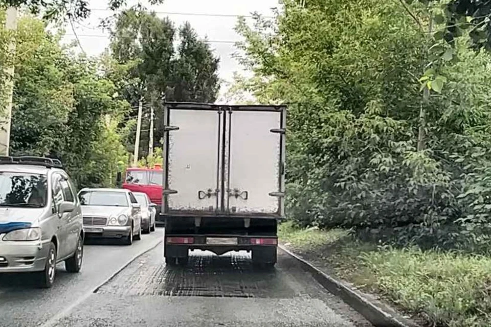 Асфальт на участке срезали месяц назад. Фото: "АСТ-54"