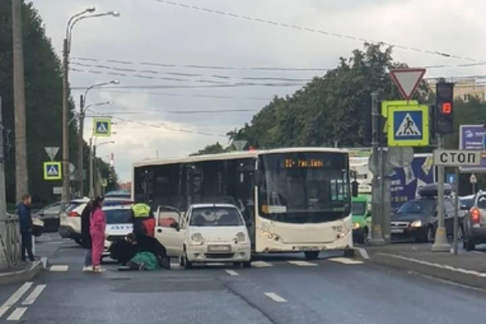 Машина сбила мальчика на улице Гагарина в Петербурге