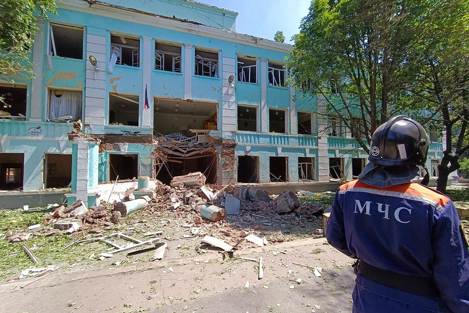 Киевский режим продолжает намеренные обстрелы школ, больниц, детсадов и жилых домов
