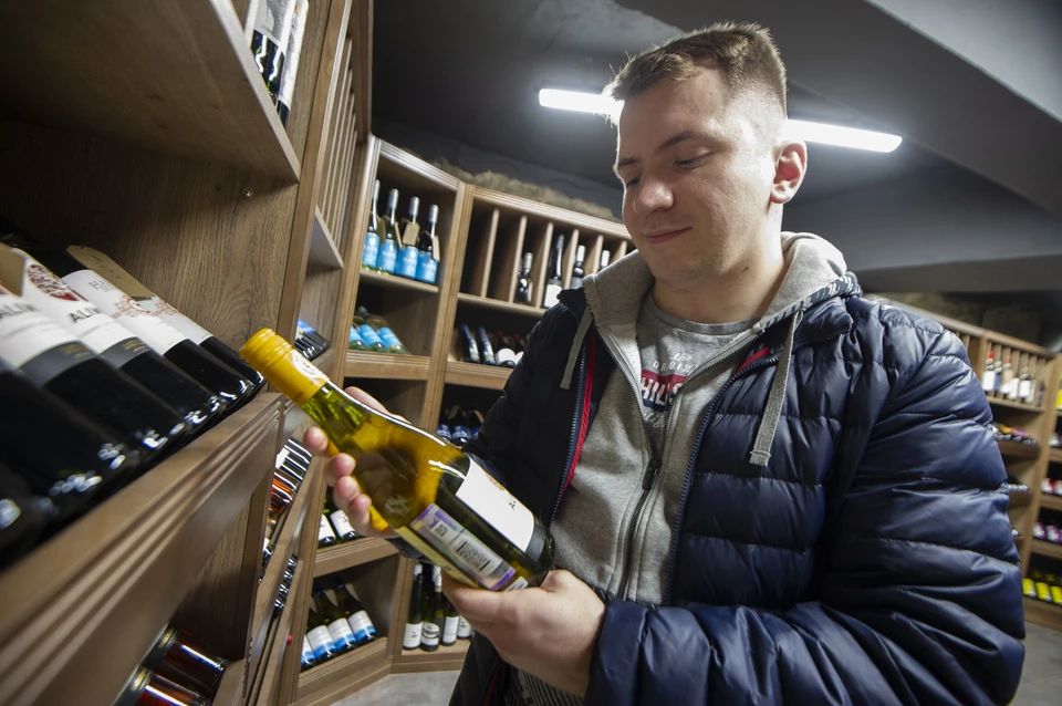 В Госдуме предложили выпускать алкоголь с надписью на этикетках "Алкоголь вам враг!"