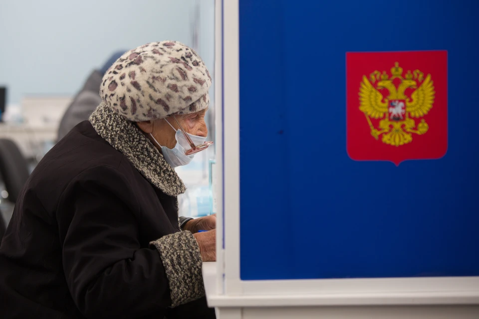 В Новосибирской области стартовали довыборы в Заксобрание по двум округам.