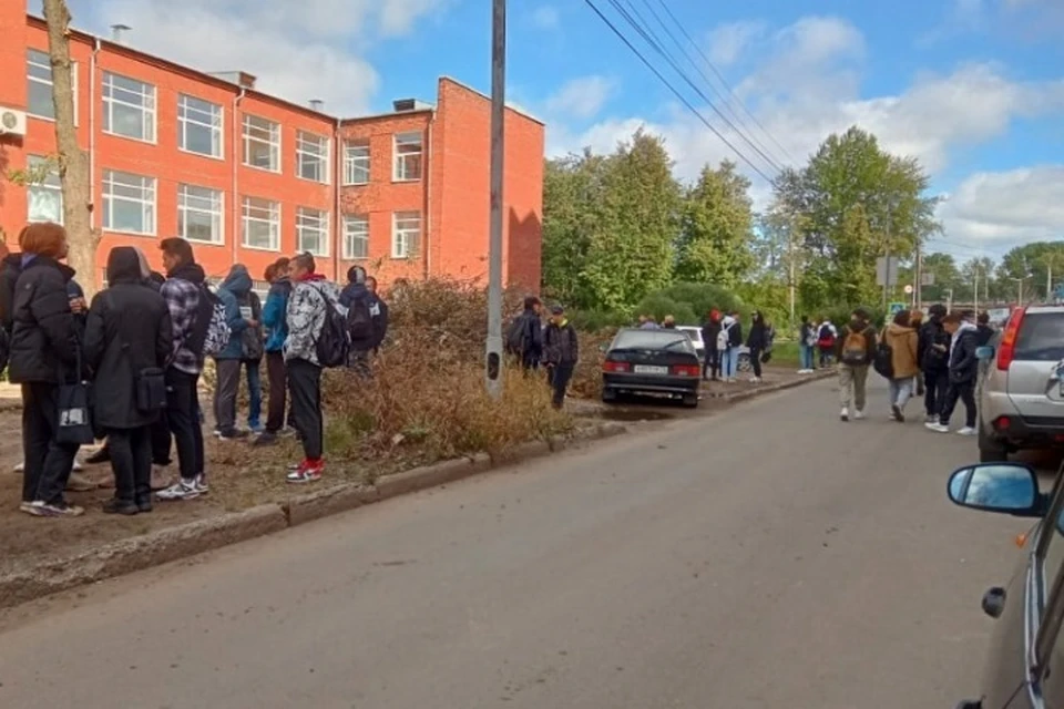 В школы и колледжи Ярославля пришли сообщения о минировании. ФОТО: группа "Жесть Ярославль" ВКонтакте