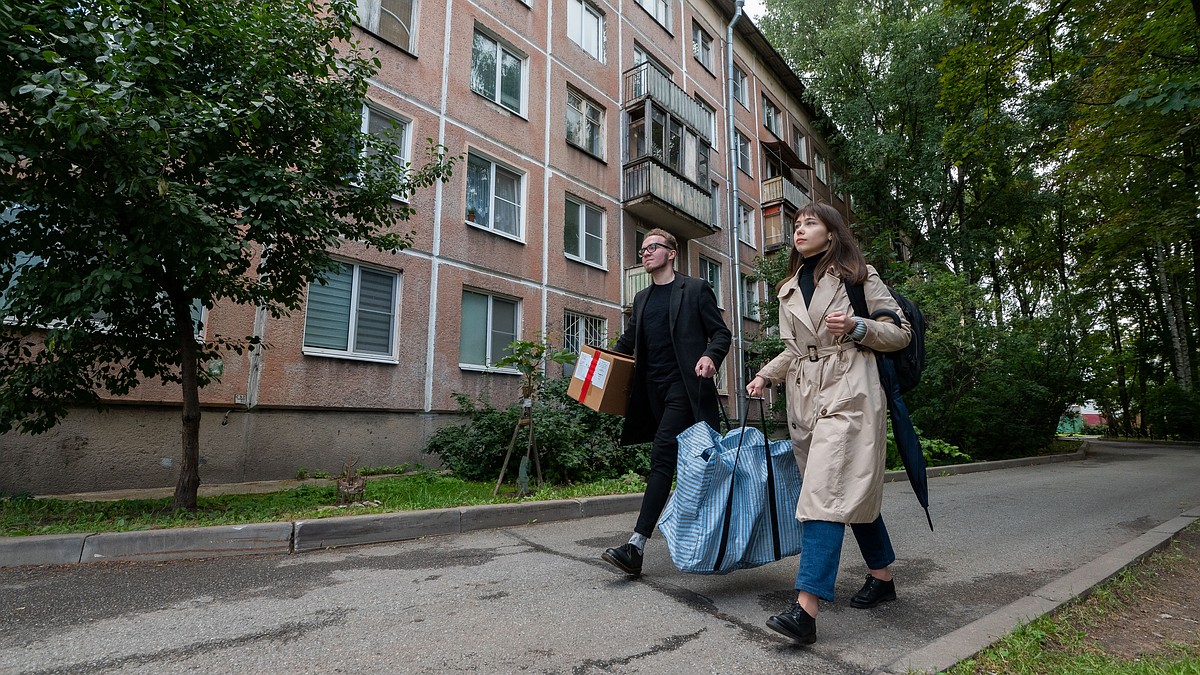 Больше тысячи домов: Где в Петербурге могут снести хрущевки по программе  реновации - KP.RU