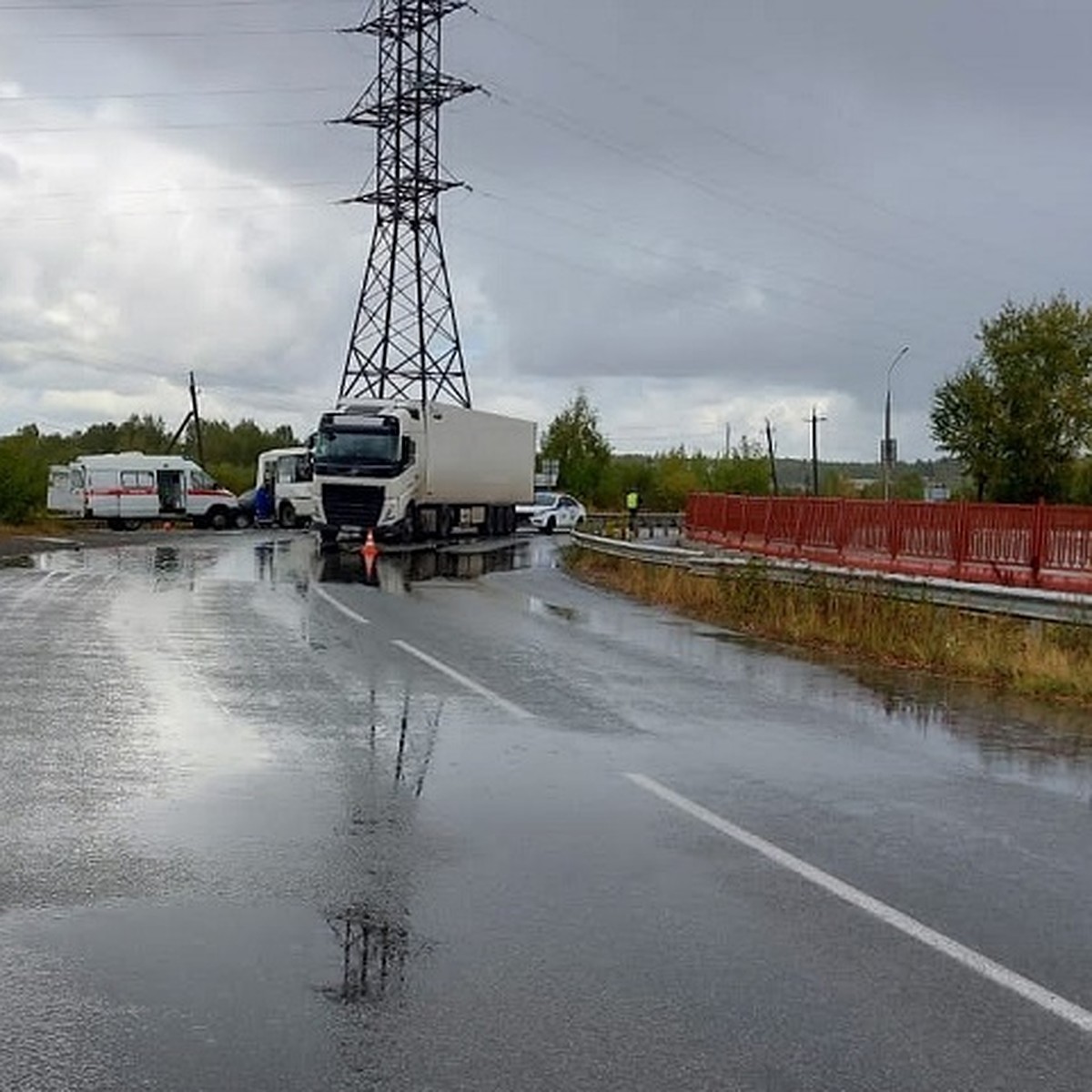 Прокуратура заинтересовалась ДТП с фурой и автобусом в Полевском - KP.RU