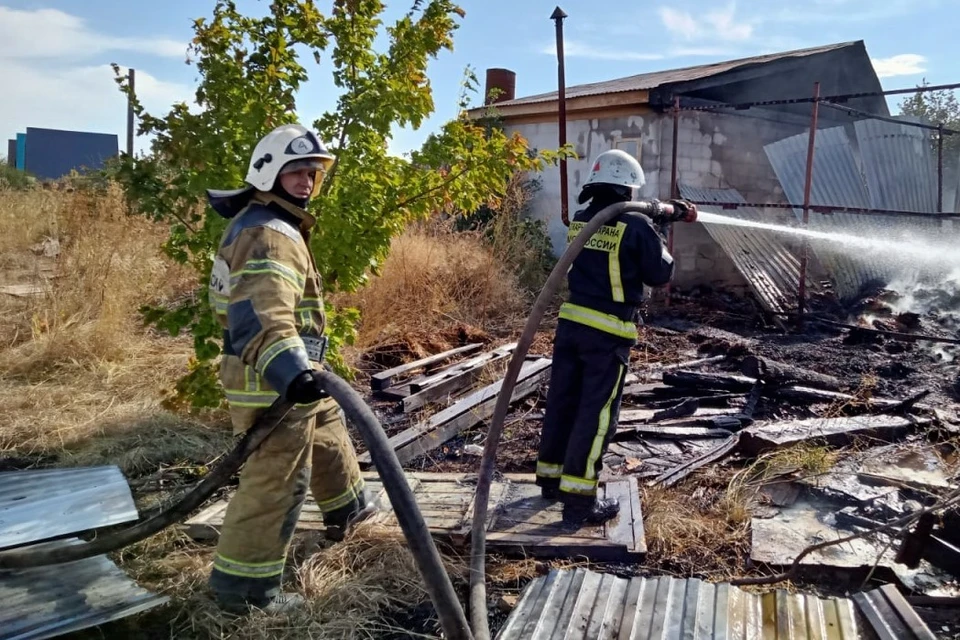 Жилые дома удалось спасти от огня